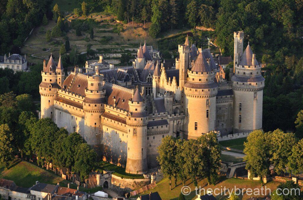Château de Pierrefonds, lieu de tournage des Visiteurs 2