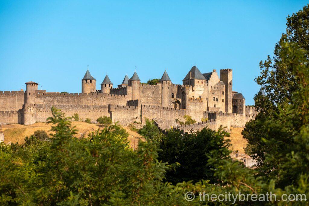 Les remparts de la cité médiévale de Carcassonne, lieu de tournage du film Les Visiteurs